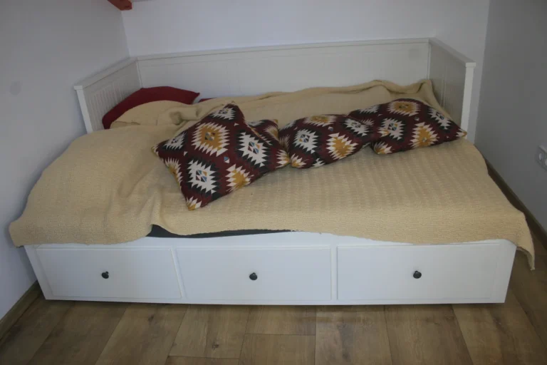 Pihenőtér ággyal vagy kanapéággyal a ZegZug vendégházban