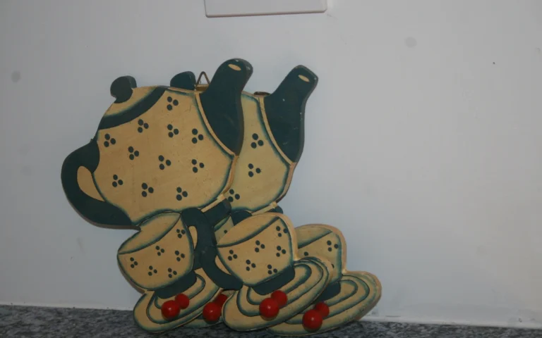 Dekorációs illusztráció részlet a ZegZug vendégházban, játékos hangulat